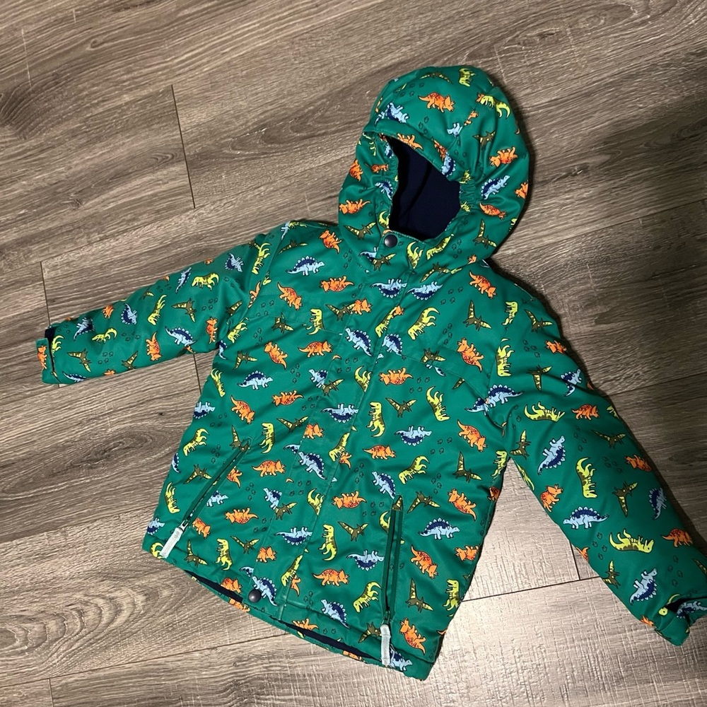 Boys Dino 3 in 1 winter coat. Size 5T